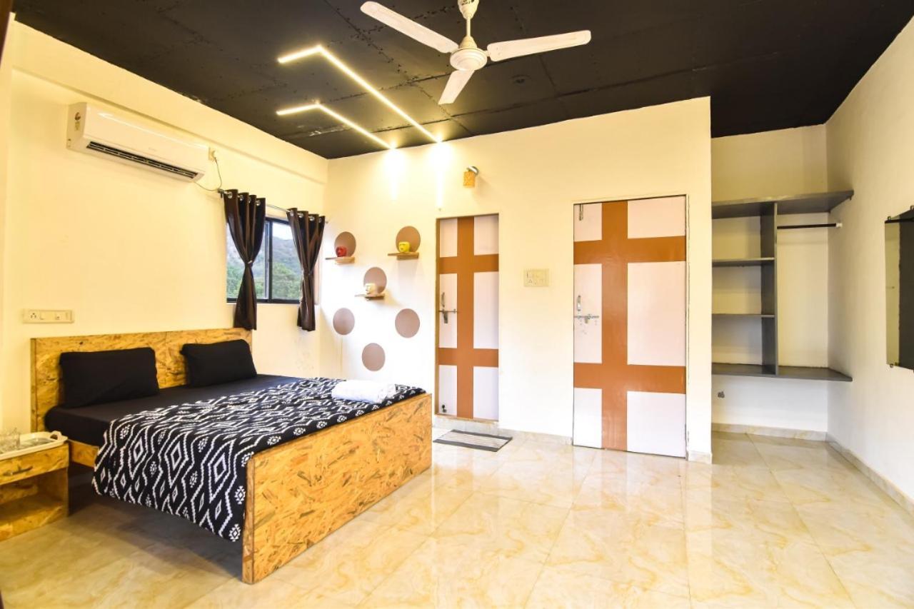 Empyrean Stay Ll 3Bhk Ll Jaguar Villa Ll Ac Ll Pvt Pool Ll Luxury Lonavala Eksteriør bilde